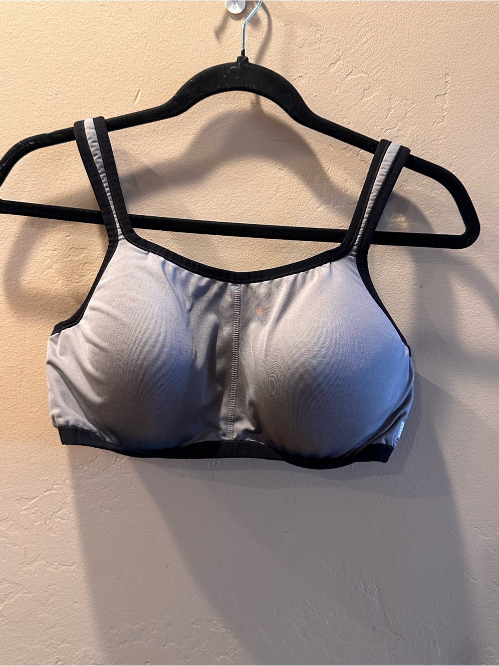 Natori Yogi Convertible Underwire Sports Bra Size 36D Gray Black High Impact